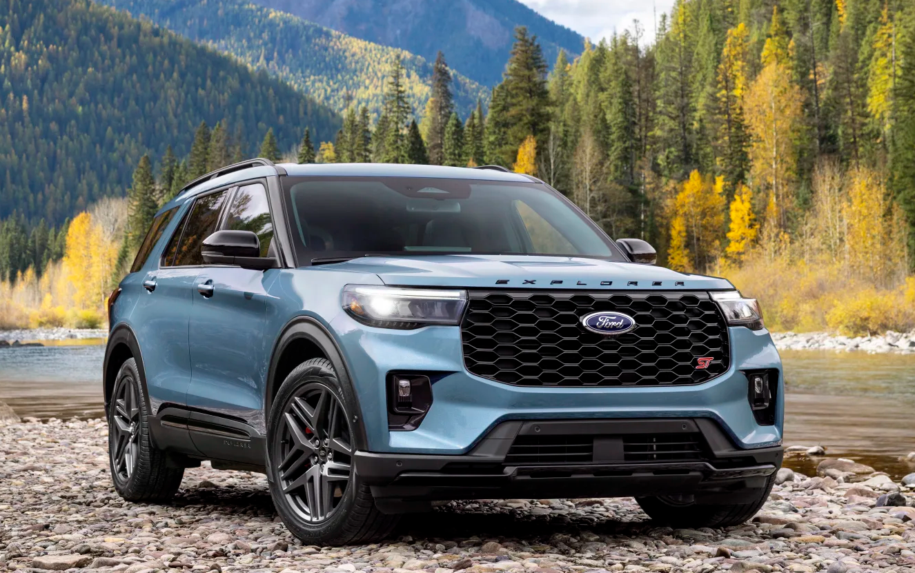 2025 Ford Explorer: Major Refresh, Enhanced Tech, and Trim Changes 