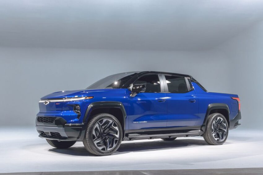 Chevy Unveils 2024 Silverado EV First-Edition RST: Specs and Features ...