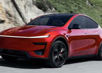 This is the new Tesla Model Y Performance, available now in Europe