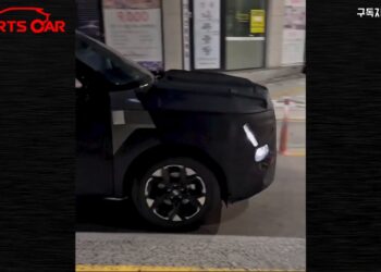 New Spy Photos Show Next-Gen Hyundai Tucson Headlight Design