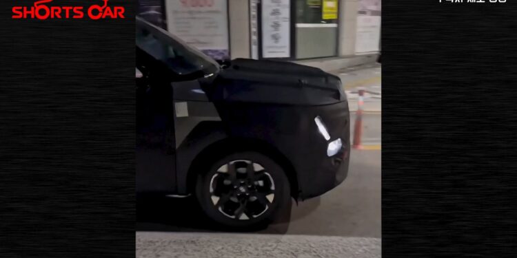 New Spy Photos Show Next-Gen Hyundai Tucson Headlight Design