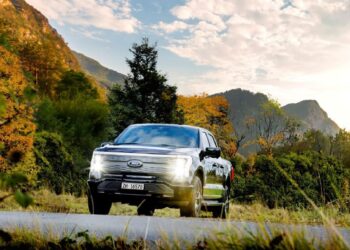 Ford cancels all-electric F-150 Lightning, announces $19.5 billion in charges