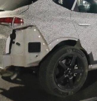 Camouflaged Kia Telluride Prototype Wearing Genesis Test Wheels Sparks New Genesis SUV Speculation