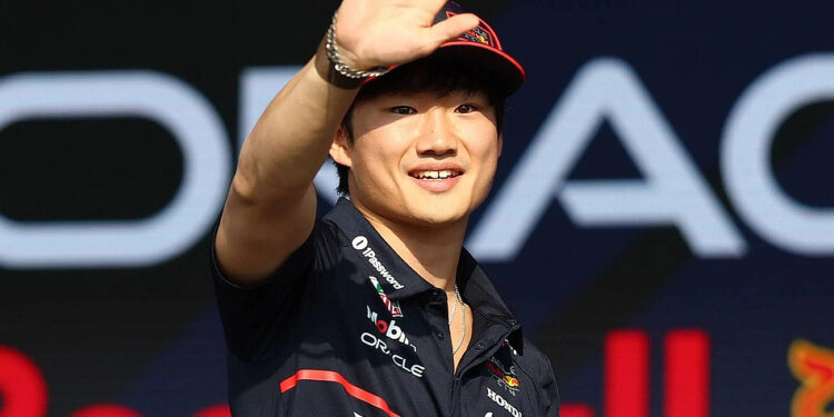 Yuki Tsunoda waves goodbye to F1 forever